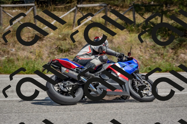 202509071357-DSC_9914_c4_