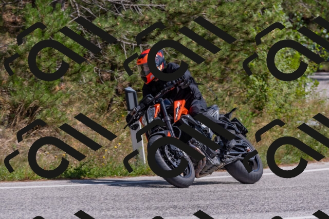 202509071416-DSC_0016_c4_