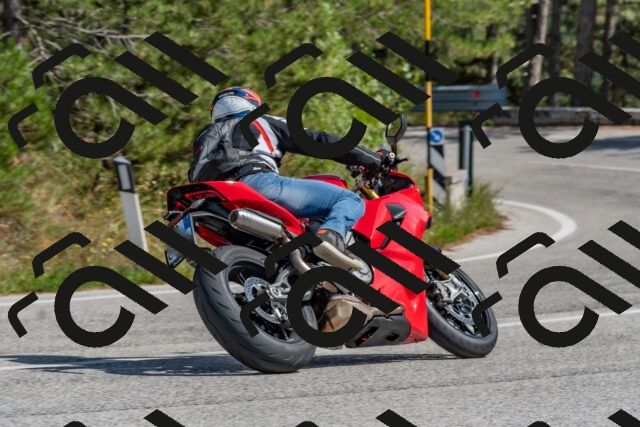 202509071418-DSC_0031_c4_