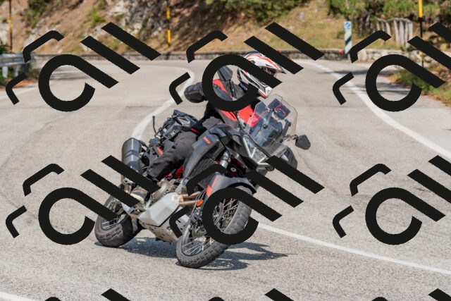 202509071430-DSC_0143_c4_