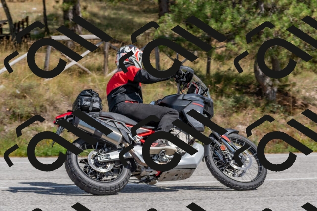 202509071430-DSC_0145_c4_