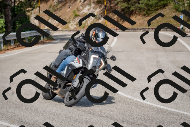 202509071504-DSC_0330_c4_