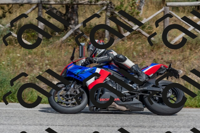 202509071507-DSC_0392_c4_