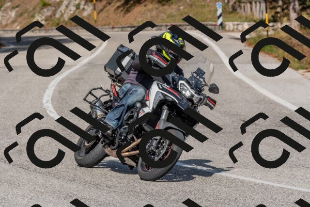 202509071528-DSC_0637_c4_