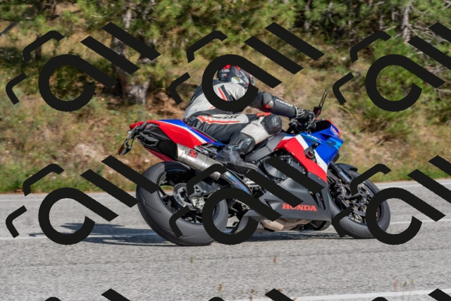 202509071540-DSC_0744_c4_