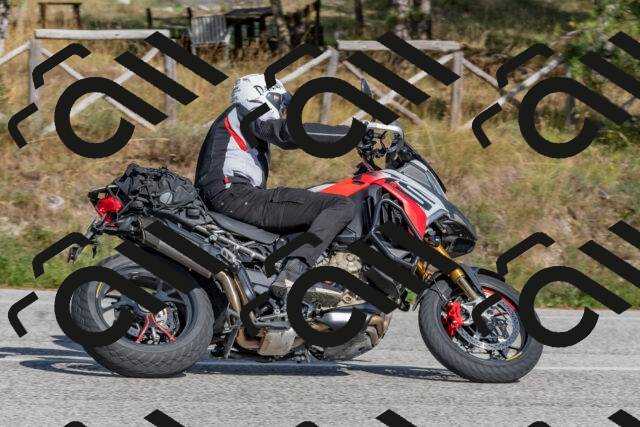 202509071542-DSC_0763_c4_