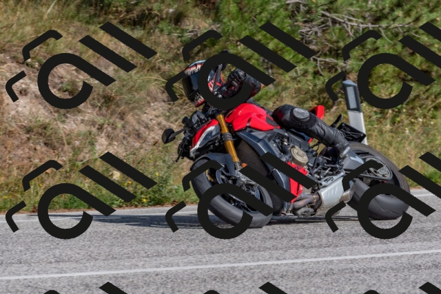 202509071544-DSC_0809_c4_