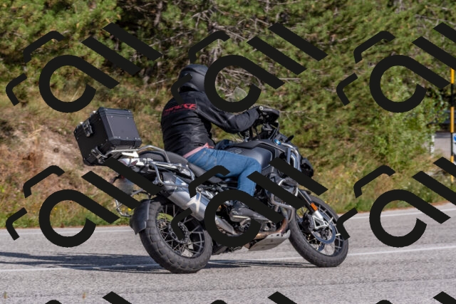 202509071554-DSC_0935_c4_