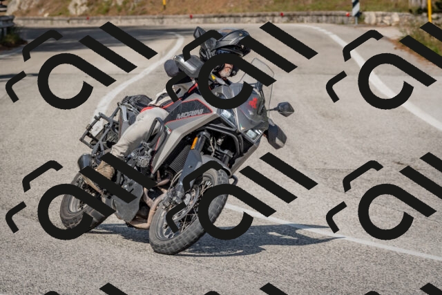 202509071556-DSC_0947_c4_