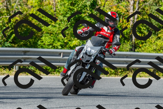 20250906103659-R01_5050_r1