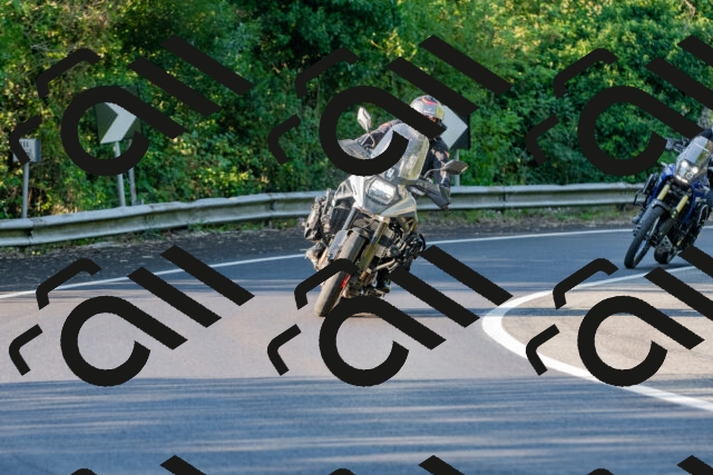 20250906085103_-R020475_r2