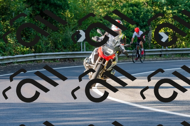 20250906085105_-R020479_r2