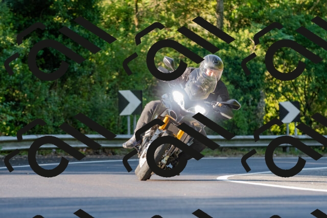 20250906090400_-R020494_r2