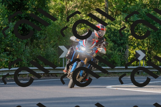 20250906091934_-R020550_r2