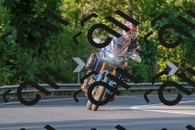 20250906091934_-R020551_r2