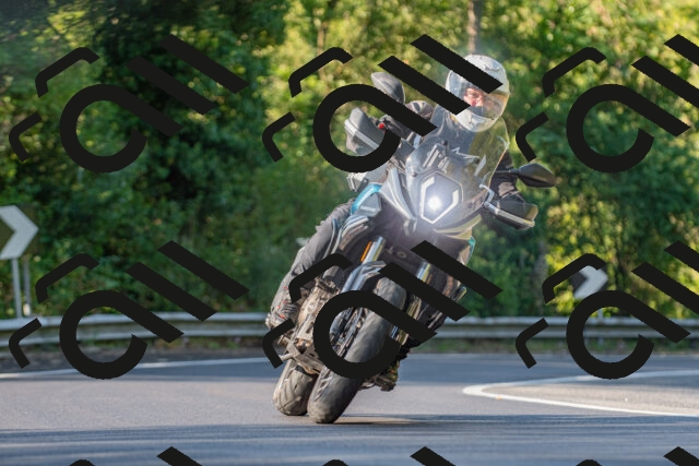 20250906092626_-R020569_r2