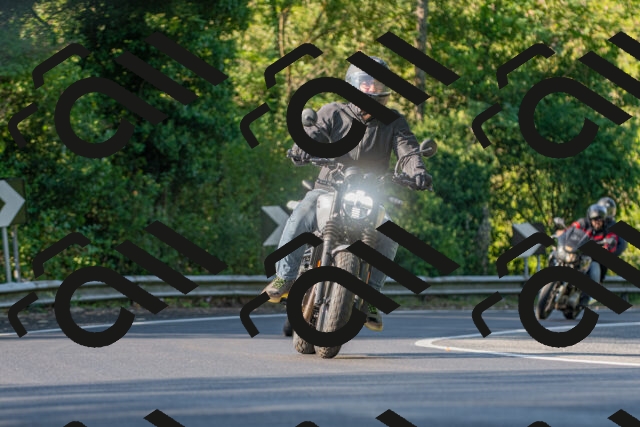 20250906092707_-R020572_r2