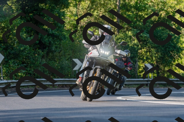 20250906092708_-R020574_r2