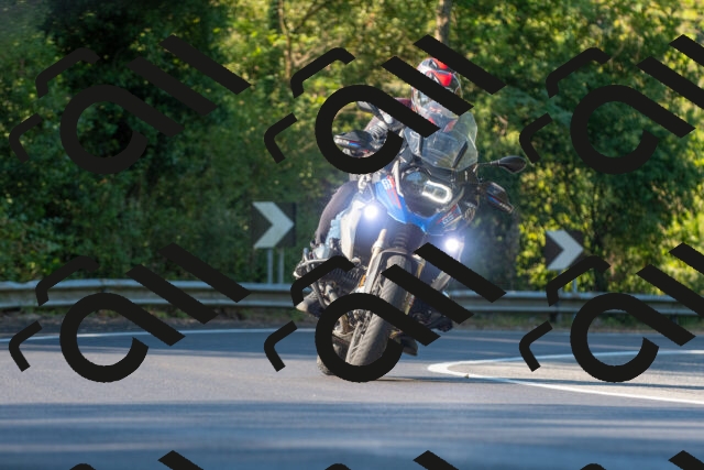 20250906093440_-R020599_r2