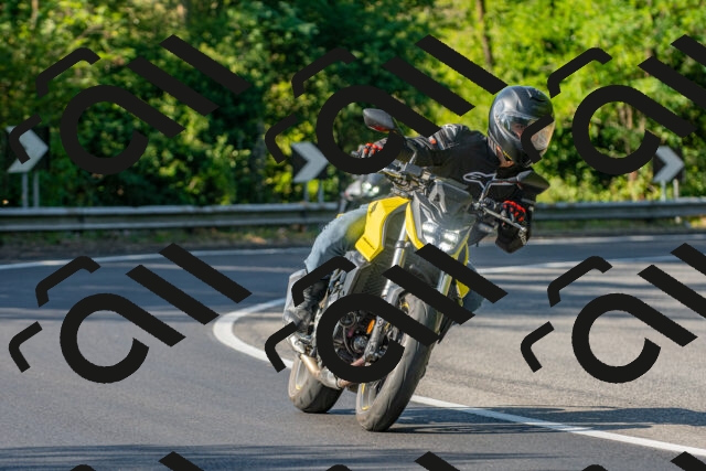 20250906095037_-R020670_r2