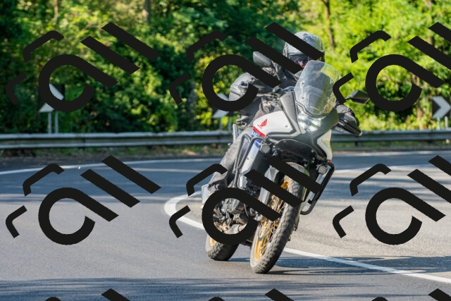 20250906095039_-R020674_r2