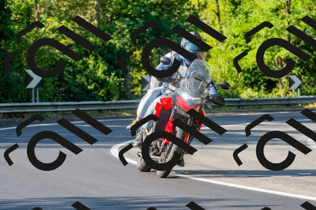 20250906095108_-R020681_r2