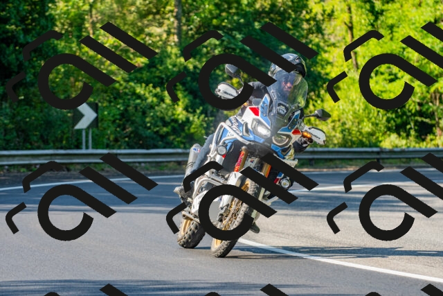 20250906095614_-R020696_r2