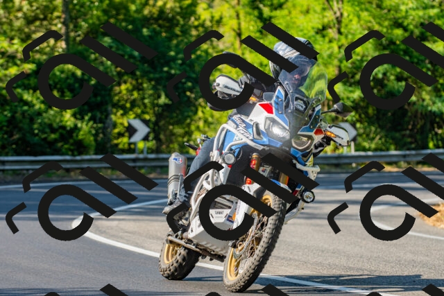 20250906095614_-R020697_r2