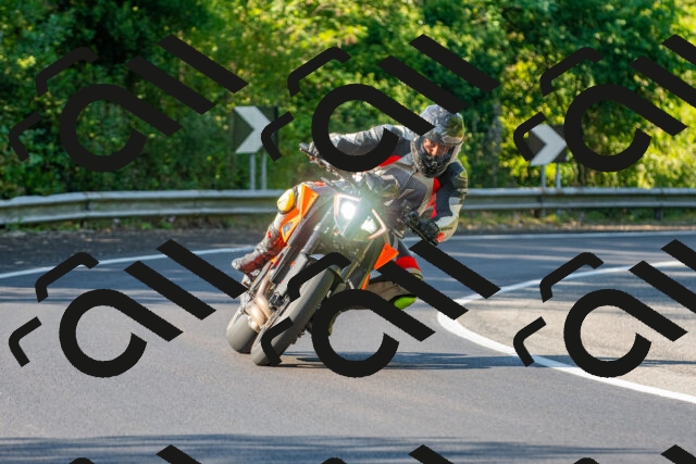 20250906095801_-R020711_r2