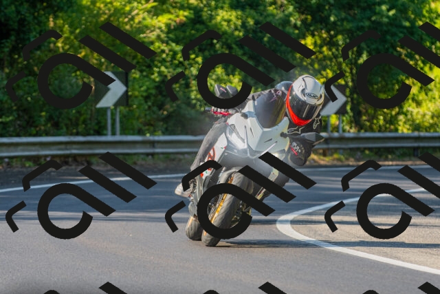 20250906100743_-R020732_r2