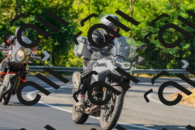 20250906100810_-R020736_r2