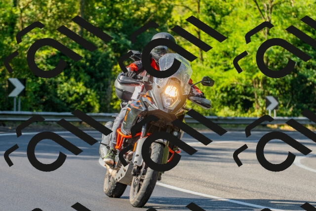 20250906100811_-R020737_r2