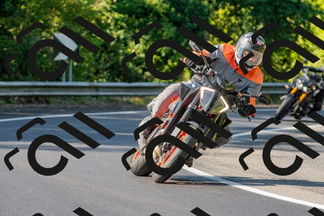 20250906101715_-R020805_r2