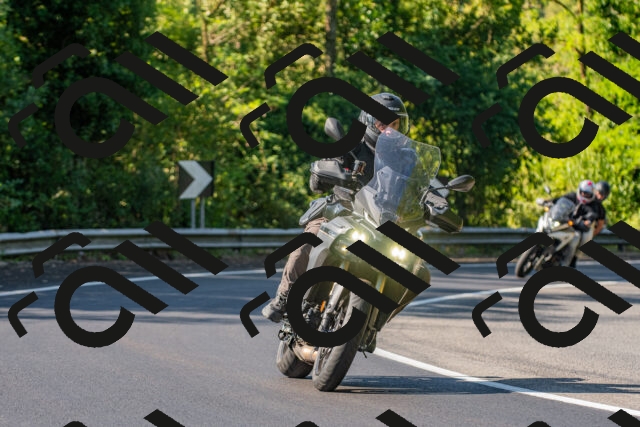 20250906102008_-R020837_r2