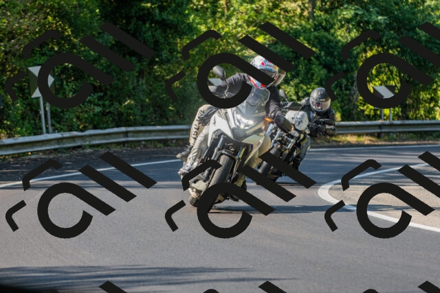 20250906102010_-R020842_r2