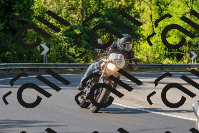 20250906102011_-R020844_r2