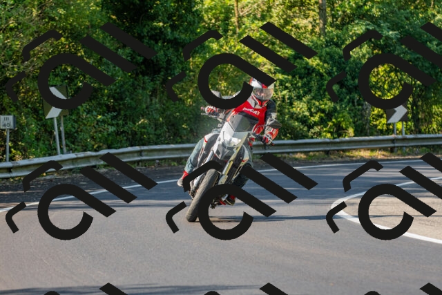 20250906102013_-R020847_r2