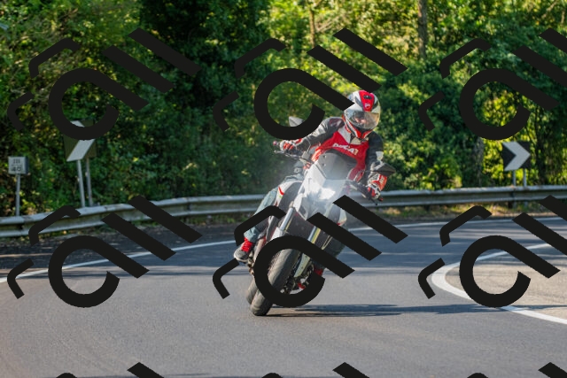 20250906102013_-R020848_r2