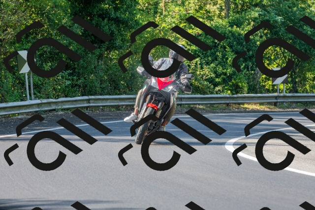 20250906102755_-R020874_r2