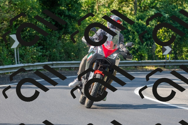 20250906102755_-R020877_r2