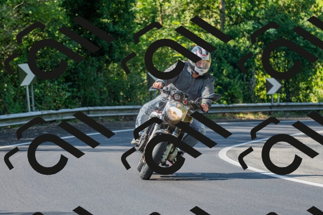 20250906103312_-R020893_r2