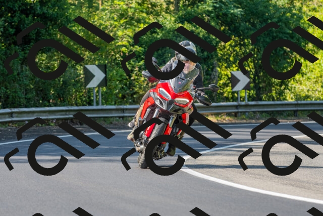 20250906103410_-R020903_r2