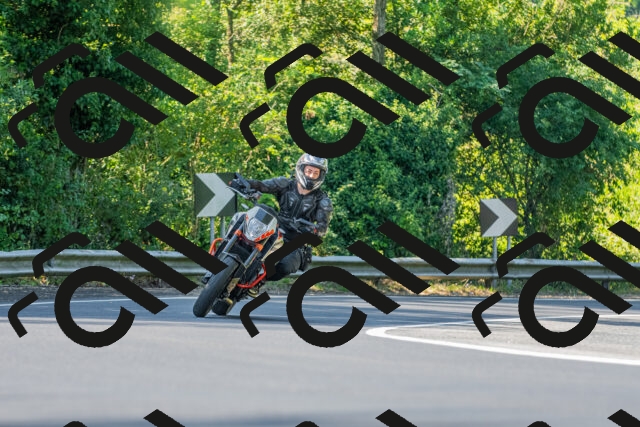 20250906103831_-R020918_r2