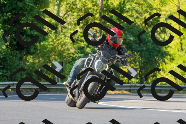 20250906104332_-R020946_r2