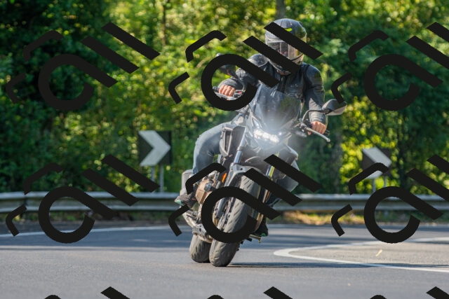 20250906104353_-R020955_r2