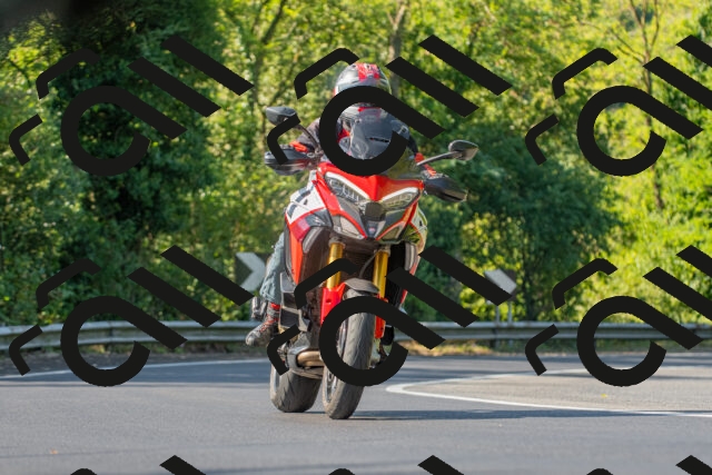 20250906104429_-R020969_r2