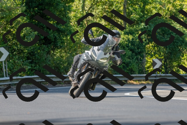 20250906104806_-R020984_r2