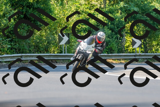 20250906105105_-R021008_r2