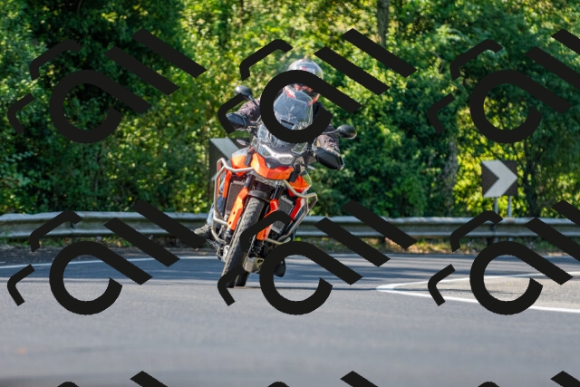 20250906105451_-R021027_r2