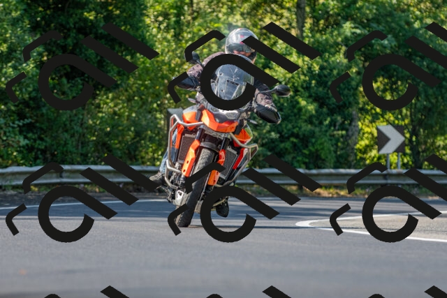 20250906105452_-R021028_r2